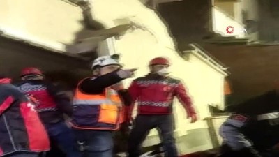  Kartal'daki çöken binanın enkaz içinden görüntüler ortaya çıktı 
