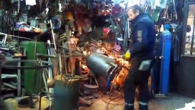muhabir - Bolulu ustanın 'fındık kabuğu sobaları' Yunanistan yolcusu - BOLU  Videosu