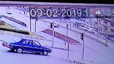 felaket -  Kamyon ile otomobil böyle çarpıştı: 1 ölü, 2 yaralı Videosu