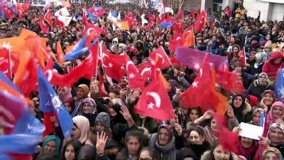 Cumhurbaşkanı Erdoğan, vatandaşlara çay paketi dağıttı - ARDAHAN 