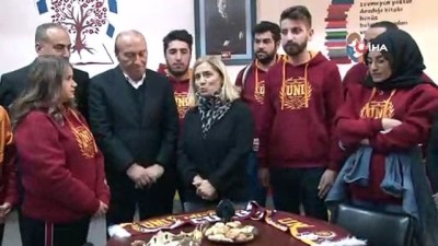 Galatasaraylı taraftarlar 'Talat Terim' adına kütüphane açtı