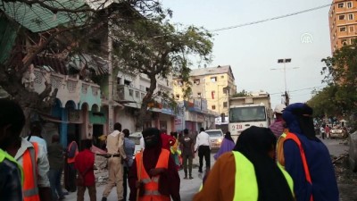 silahli saldirgan - Somali'deki bombalı saldırı - MOGADİŞU Videosu