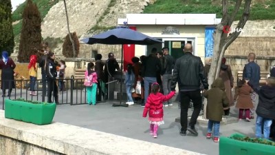 gunesli hava -  Güneşli havayı fırsat bilen Gaziantepliler parklara akın etti Videosu