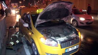 ticari taksi -  İtfaiye ekipleri araç içerisinde sıkışan kedi için seferber oldu  Videosu