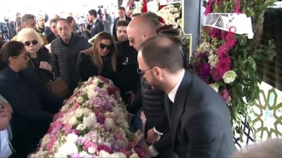 gazete ilani -  Mina Başaran'ın nişanlısı Murat Gezer'den duygusal gazete ilanı  Videosu