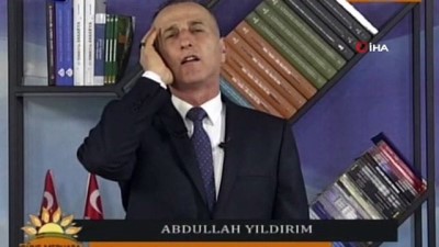 namaz vakti -  TV sunucusu, Taksim'deki ezan protestona canlı yayında ezan okuyarak tepki gösterdi  Videosu