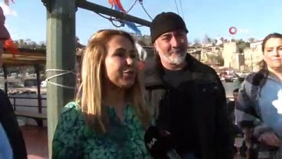 baskan adayi -  AK Parti'li başkan adayının yüzer gezer seçim ofisi  Videosu