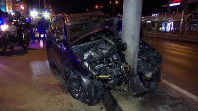 metrobus duragi - Avcılar'da trafik kazası: 1'i ağır, 6 yaralı - İSTANBUL  Videosu