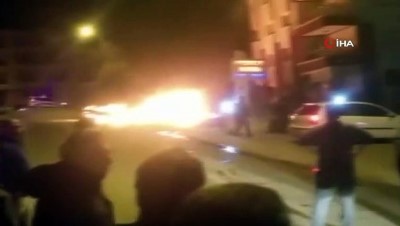 isi yalitimi -  Başkent'te alevler geceyi aydınlattı...Yanan aracın freni boşaldı, çarptığı aracı da tutuşturdu  Videosu