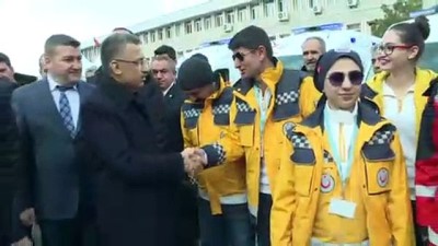 yeni ambulans - Cumhurbaşkanı Yardımcısı Oktay - Hükümet Konağı önünde standları ziyaret - MUŞ  Videosu