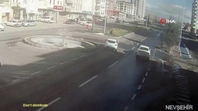 dikkatsiz surucu -  Nevşehir’de dikkatsiz sürücü kazayı böyle getirdi  Videosu