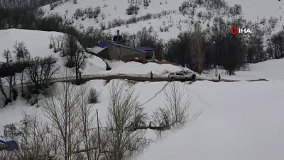 teknik ariza -  Tunceli'de polis helikopteri zorunlu iniş yaptı, personel sorunsuz tahliye edildi  Videosu