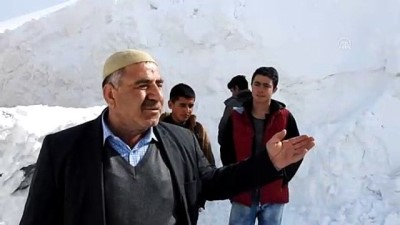 karla mucadele - Bitlis'te zorlu karla mücadele çalışması  Videosu