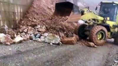koy yollari - Siirt'te heyelan Videosu