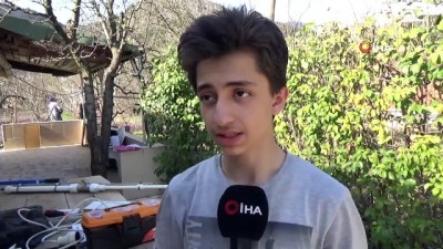 mermi -  Babası ‘boş iş’ dedi, o el pompasından tüfek yaptı  Videosu