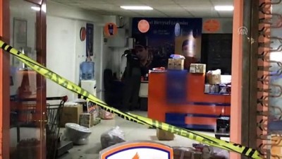 kimyasal madde - Başkentte kargo şirketi şubesinde zehirli gaz şüphesi - ANKARA Videosu