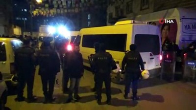 milletvekili -  HDP’ye polis baskını: 3 gözaltı  Videosu