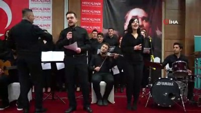 tip bayrami -  Bu koro başka koro...Doktor, hemşire ve sağlık çalışanlarından oluşan koro ilk konserini Tıp Bayramı'nda verdi  Videosu