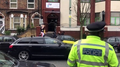 ingiltere - Polis camilerde güvenlik önlemlerini artırdı - LONDRA Videosu
