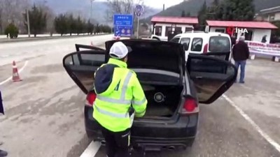 isaf -  Polislere 'konak' gibi kontrol noktası  Videosu