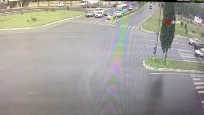 carpma ani -  Tırın hafif ticari araca çarpma anı kamerada Videosu