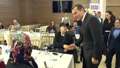 engelli aile -  AK Parti Zeytinburnu Adayı Ömer Arısoy: “Assos Yaz Kampı'nı belli dönemlerde engellilerimize tahsis edeceğiz”  Videosu