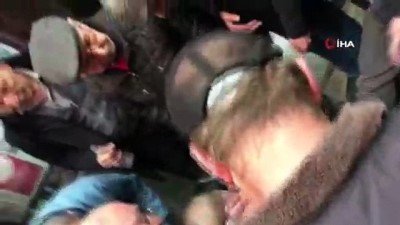  Bayılan vatandaşa ilk müdahale doktor vekilden