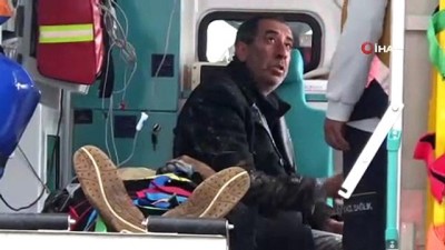 hastane -  Dolu sebebiyle kayganlaşan yolda minibüs devrildi: 1 ölü, 15 yaralı Videosu