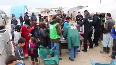 multeci - Futbolcu Jacques Faty Suriye'deki kampları ziyaret etti - AZEZ Videosu