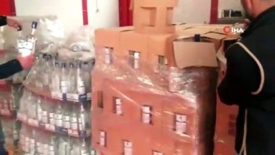  İzmir'de 6 ton etil alkol ele geçirildi 