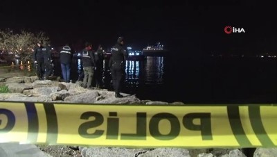 sahil guvenlik -  Üsküdar Salacak Sahilde erkek cesedi bulundu  Videosu
