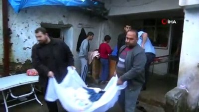 efes -  Aşırı yağış nedeniyle evin çatısı çöktü Videosu