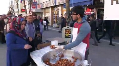 akkale - 18 Mart Şehitleri Anma Günü - CHP İl Başkanlığı lokma döktürdü - UŞAK Videosu