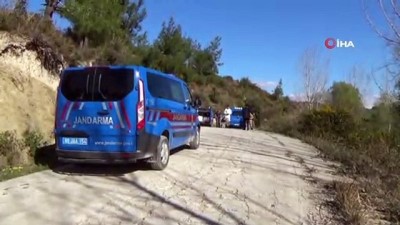 cenaze araci -  Döverek öldürüp yol kenarına attılar  Videosu