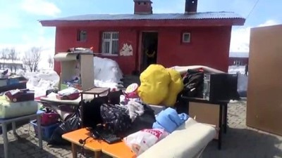 su tesisati - Üniversite öğrencileri köy okulunu onardı - MUŞ Videosu