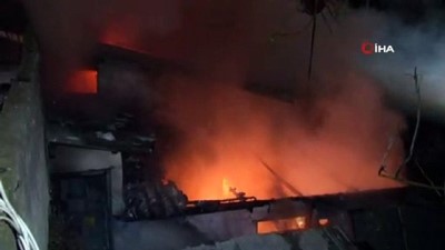  Şişli'de hurdacı dükkanında yangın