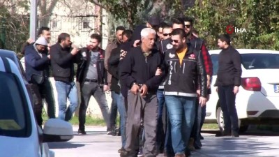 yakalama karari -  Adana'da şafak vakti yapılan operasyonda gözaltına alınan 26 torbacı tutuklandı  Videosu