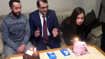 secilme yasi - Bakan Dönmez, gençlerin doğum gününü kutladı - ZONGULDAK Videosu