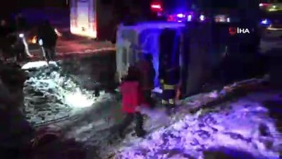  Bayburt'ta yolcu otobüsü şarampole devrildi: 2 ölü