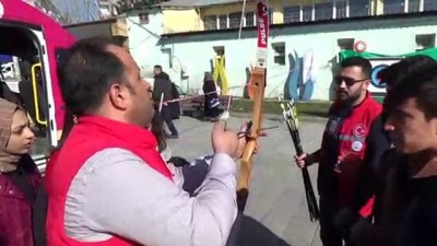 badminton -  Elazığlı gençler 'Mobil Gençlik Merkezi'nde farklı spor dallarıyla tanışıyor  Videosu