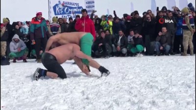 festival -  Karda güreş müsabakaları nefes kesti  Videosu