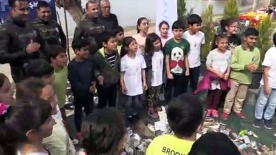 cevre temizligi - Dalgıçlardan deniz dibinde 'Çanakkale Geçilmez' pankartı  Videosu