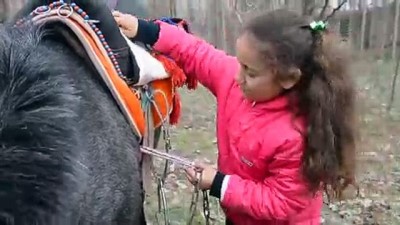 salda - Küçük Sude ile 'Bozoğlan'ın dostluğu - IĞDIR  Videosu