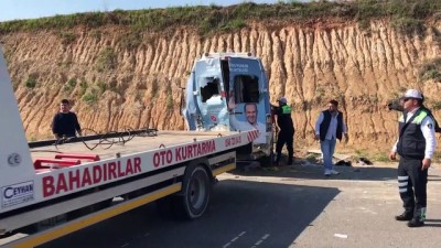 temel atma toreni - Minibüs devrildi: 19 yaralı (3) - ADANA Videosu