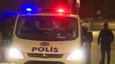 hastane - Polisten kaçan şüphelilerin otomobili takla attı - ANKARA  Videosu