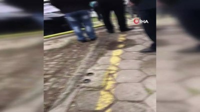 halk otobusu -  Beyazıt'ta özel halk otobüsü yayaların arasına daldı  Videosu