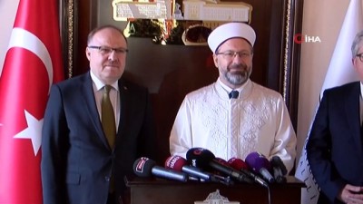 Diyanet İşleri Başkanı Erbaş: “İşi dinler arası savaşa götürecek boyuta doğru çekmek isteyenlere karşı fırsat verilmemeli” 
