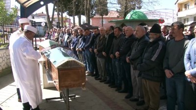  Feci kazada hayatını kaybeden abla ve kardeş son yolculuğuna uğurlandı 