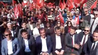 sosyal demokrat - Özgür Özel: 'Göçmen düşmanlığı üzerine siyaset kurmayız' - MERSİN Videosu