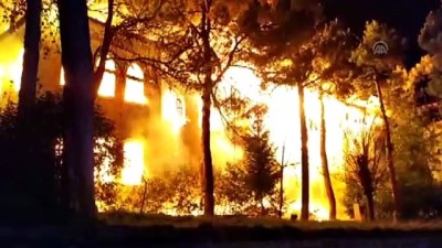 mektep - 91 yıllık tarihi okul binasında yangın - DENİZLİ Videosu